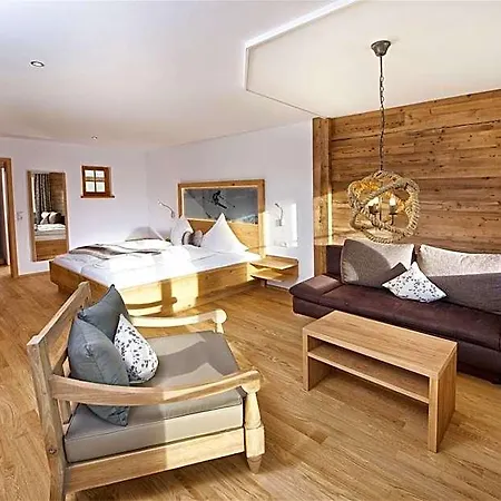 Starennest Hotel
