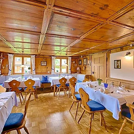 Hotel Starennest